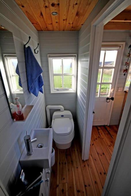 Tiny House On Isolated Farm By The Cornish Coast Villa Bude Exterior photo